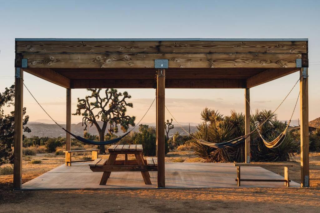 Joshua Tree Hidden Tower * Views - Landmark Юкка-Вэлли Экстерьер фото